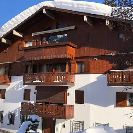 Apartman Ht - Ciasa Ca'mora Nel Centro Di